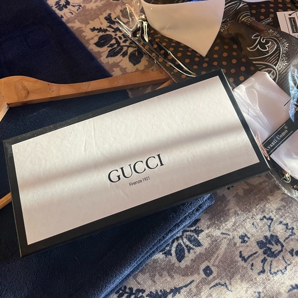 Gucci authentic gloves (female) like new size 7 1/2. These are my wife’s. 🇮🇹 - Picture 2 of 9